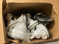 Partij onderhoudsmiddelen en toebehoren - afbeelding 9 van  11