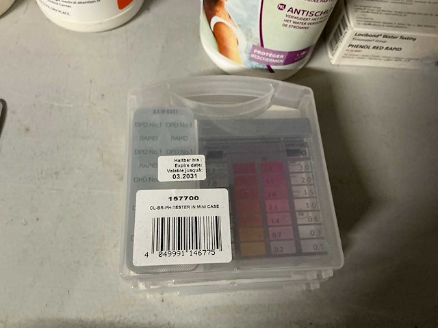 Partij onderhoudsmiddelen en toebehoren - afbeelding 11 van  11