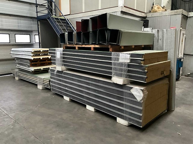 Partij ongebruikte isolatiewanden - afbeelding 1 van  6