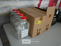 Partij ontsmettingsalcohol + desinfectiezuil