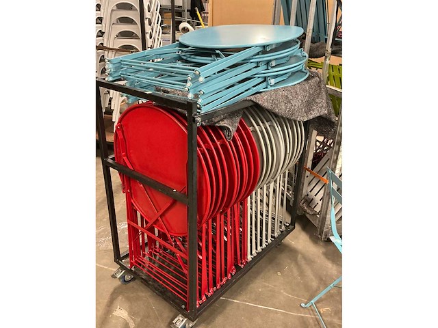 Partij opklapbare bistrostoelen en bistrotafels - afbeelding 5 van  5