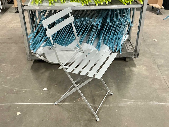 Partij opklapbare bistrostoelen - afbeelding 1 van  3