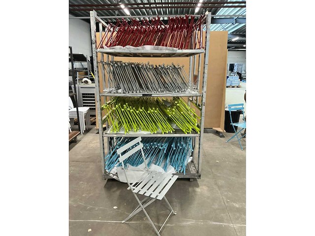 Partij opklapbare bistrostoelen - afbeelding 2 van  3