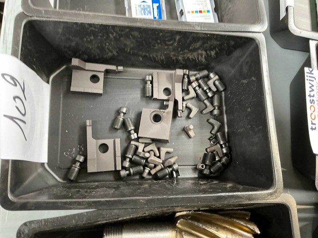 Partij opspan- en klemmateriaal - afbeelding 1 van  1