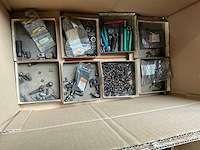 Partij opspan- en klemmateriaal - afbeelding 1 van  4