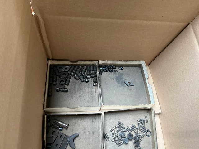 Partij opspan- en klemmateriaal - afbeelding 2 van  2