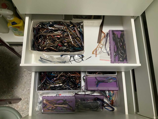 Partij opticien gereedschappen en toebehoren - afbeelding 4 van  32