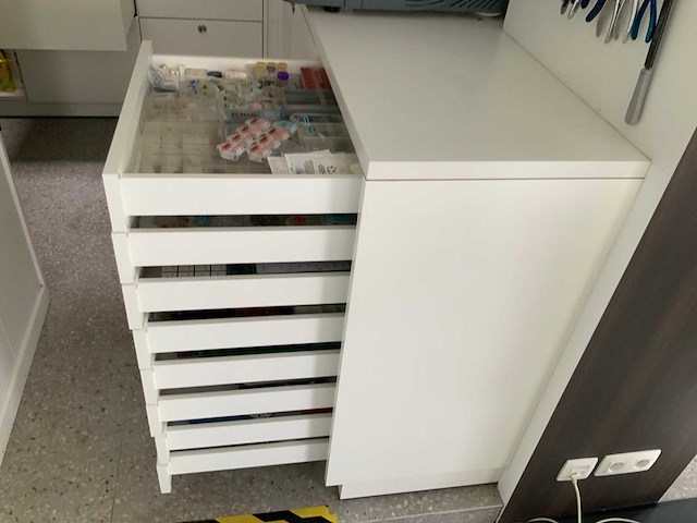 Partij opticien gereedschappen en toebehoren - afbeelding 23 van  32