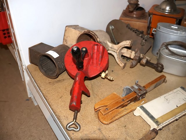 Partij oud keukengerei - afbeelding 2 van  4