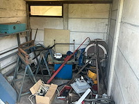 Partij oude machines (berging 3) - afbeelding 1 van  4