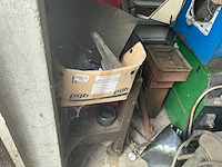 Partij oude machines (berging 3) - afbeelding 8 van  11