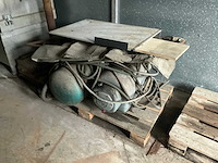 Partij oude machines dienend als schroot - afbeelding 2 van  6