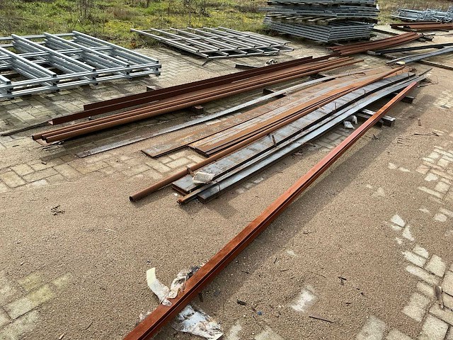 Partij oude metalen - afbeelding 31 van  31