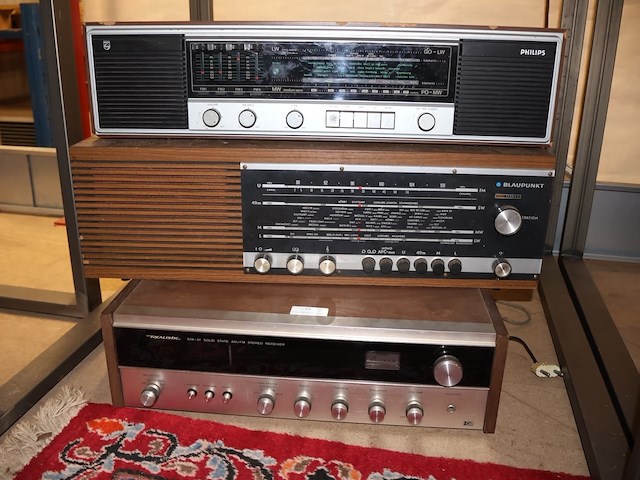 Partij oude radio's - afbeelding 1 van  10