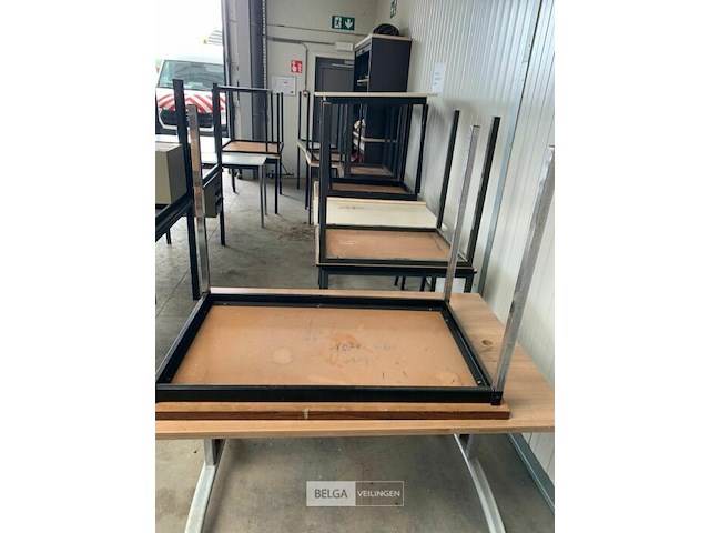 Partij oude tafels - afbeelding 2 van  4