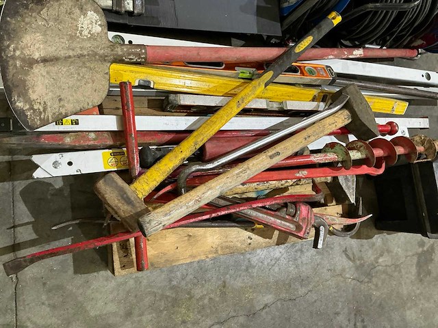 Partij overige aannemersmateriaal - afbeelding 1 van  2