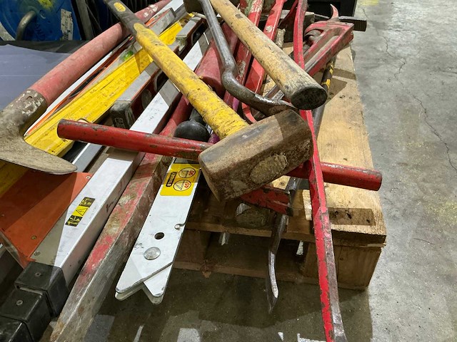 Partij overige aannemersmateriaal - afbeelding 2 van  2