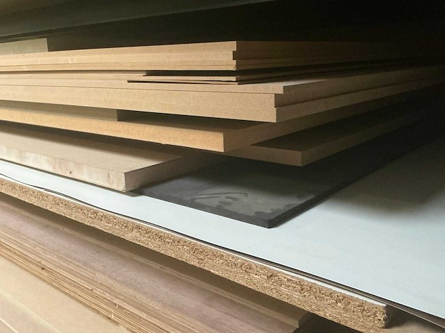 Partij overige hout- en plaatmateriaal - afbeelding 2 van  2