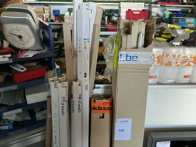 Partij overige magazijninventaris tl lampen - afbeelding 1 van  1