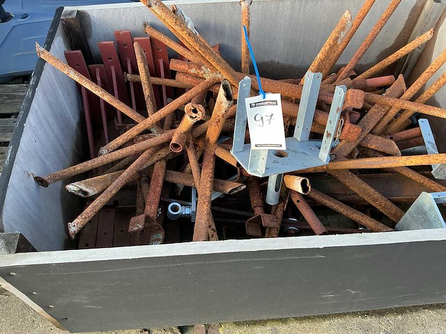 Partij overige metaalvoorraden - afbeelding 1 van  1