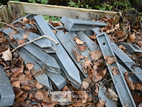 Partij paaltjes voor ecolat tuinafboording - afbeelding 3 van  4