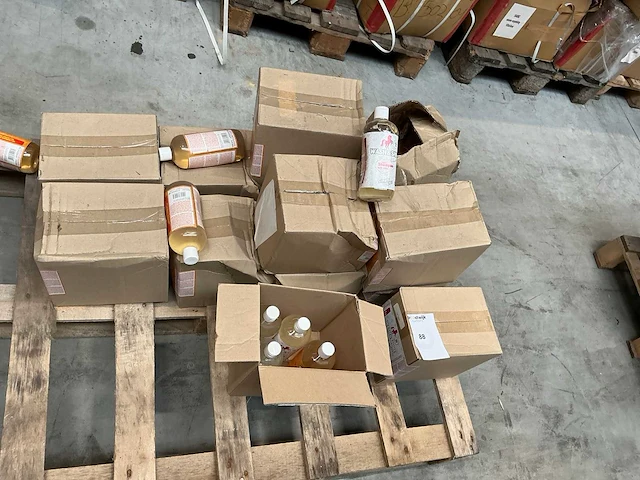 Partij paardenshampoo - afbeelding 1 van  6