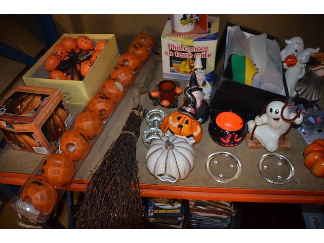 Partij paas- en halloween versiering - afbeelding 13 van  20