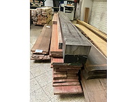 Partij padouk hout (circa 16 m2) + 2 balken - afbeelding 3 van  5