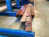Partij padouk tand/groef gevelbekleding - afbeelding 1 van  5