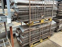 Partij pallet omkadering,inclusief stapejuk - afbeelding 1 van  1