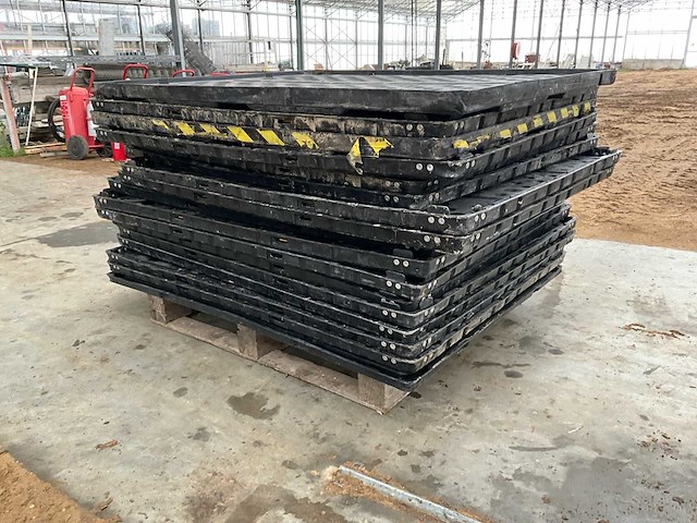 Partij palletdeksels (17x) - afbeelding 1 van  5