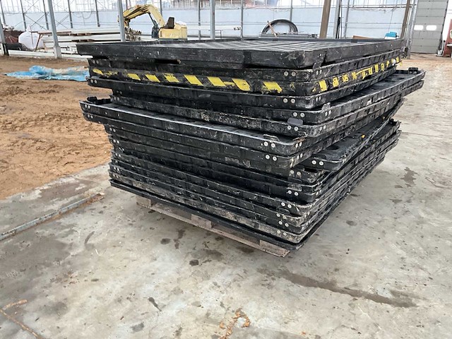 Partij palletdeksels (17x) - afbeelding 2 van  5