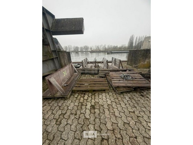 Partij pallets zonder inhoud - afbeelding 1 van  3