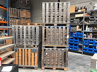 Partij palletten en opzetranden - afbeelding 1 van  2