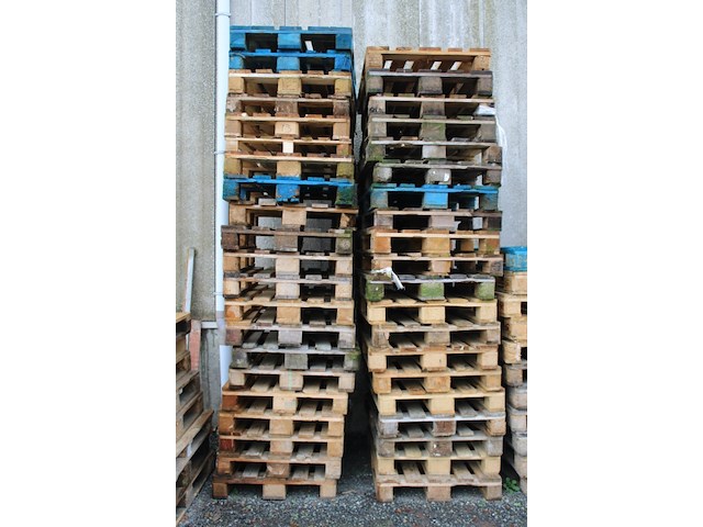 Partij palletten - afbeelding 1 van  1