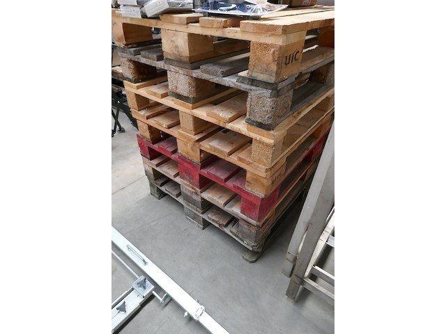 Partij palletten - afbeelding 2 van  2