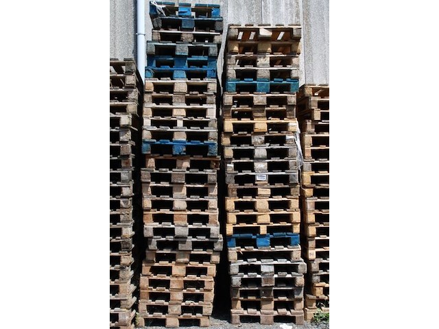 Partij palletten - afbeelding 1 van  1