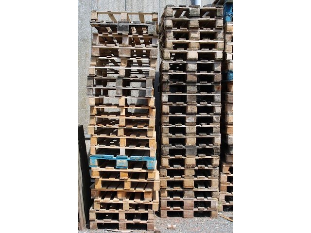 Partij palletten - afbeelding 1 van  1