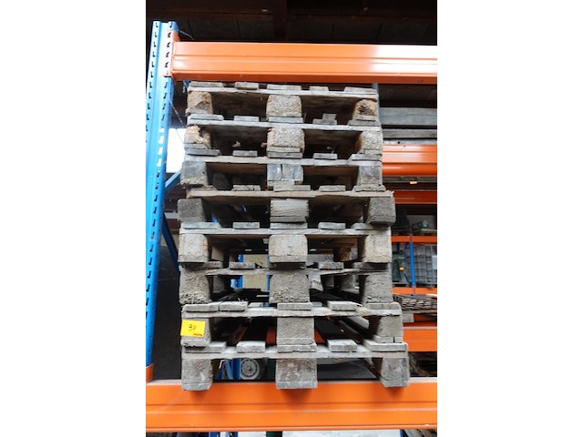 Partij palletten - afbeelding 1 van  8