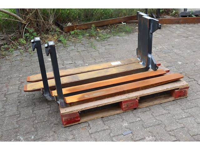 Partij palletvorken vetter 4 stuks voor heftrucks - afbeelding 1 van  1
