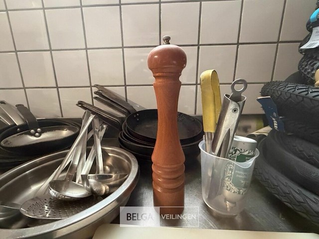 Partij pannen - afbeelding 7 van  8