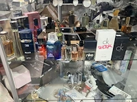 Partij parfum en accessoires