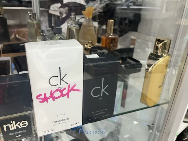 Partij parfum en accessoires - afbeelding 11 van  15