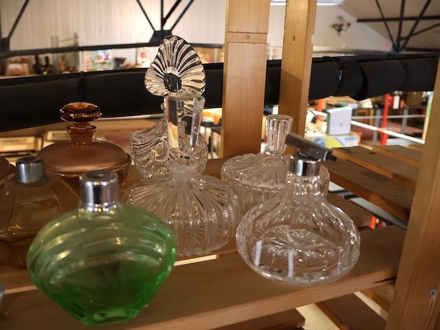 Partij parfum - afbeelding 6 van  8