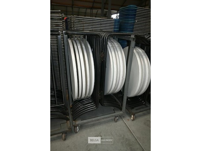 Partij partytafels + karren - afbeelding 2 van  8