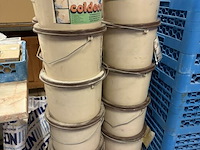 Partij pasta-verf voor wanddecoratie - afbeelding 1 van  3