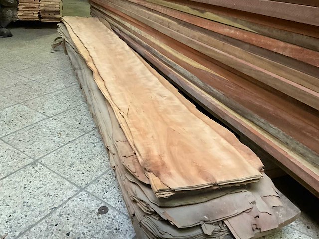 Partij perenhout fineer - afbeelding 3 van  4