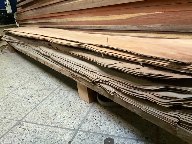 Partij perenhout fineer - afbeelding 4 van  4