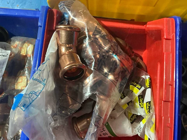 Partij persfittingen en leidingkoppelingen - afbeelding 5 van  10