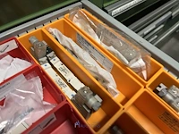 Partij persluchtregeling, ventielen en meetcomponenten - afbeelding 8 van  218